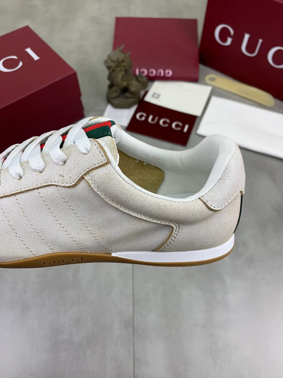 Men's shoes 💰P542 💰[New model] 🆘 The latest model from Gucci's official website 🎁Classic casual and fashionable men's shoes 👟Breaking hot model 💥The style is simple and elegant, exclusive for trendy men. Unique official website's latest brand elements 👑Gucci original decoration, fashionable and generous, the fabric is made of original soft calfskin➕Comfortable soft pigskin lining ✅The official website specifies wear-resistant rubber outsole_full of elasticity, classic model taken in real life🎬Color: 5️⃣colors available😍Number: 35-44